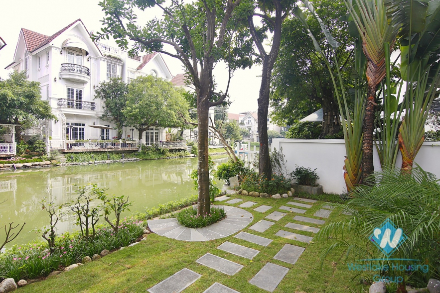 Five-bedroom villa for rent in Vinhome Riverside near BIS international school